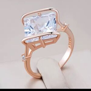Private Label Rose Gold Square-Cut Clear Stone Ring